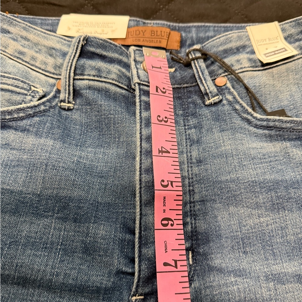 Judy Blue Denim Straight Capri Jean in Deep Blue - Picture 11 of 16